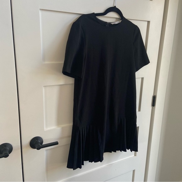 Zara Classic Black Ruffle Hem Dress - Picture 2 of 11